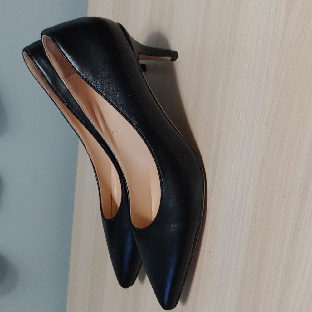 Point Collection Black Pointed Toe Heels - Picture 4 of 8